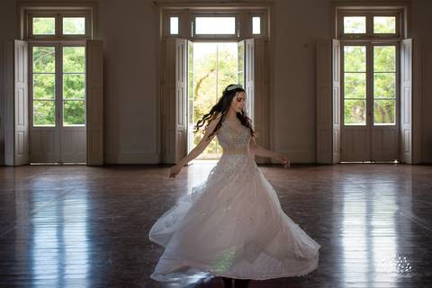 Julia - Julia 15 anos - 15 Anos - Quinze Anos - Ensaio Externo - Debutante - Biblioteca Pública de Pelotas - Porto de Pelotas - Parque Una- Família - Luz - Antonio Rocha Fotografias - Antonio Rocha - @antoniorochafotografias '