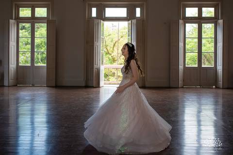 Julia - Julia 15 anos - 15 Anos - Quinze Anos - Ensaio Externo - Debutante - Biblioteca Pública de Pelotas - Porto de Pelotas - Parque Una- Família - Luz - Antonio Rocha Fotografias - Antonio Rocha - @antoniorochafotografias '