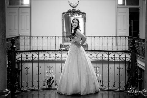 Julia - Julia 15 anos - 15 Anos - Quinze Anos - Ensaio Externo - Debutante - Biblioteca Pública de Pelotas - Porto de Pelotas - Parque Una- Família - Luz - Antonio Rocha Fotografias - Antonio Rocha - @antoniorochafotografias '