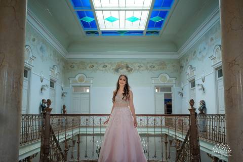 Julia - Julia 15 anos - 15 Anos - Quinze Anos - Ensaio Externo - Debutante - Biblioteca Pública de Pelotas - Porto de Pelotas - Parque Una- Família - Luz - Antonio Rocha Fotografias - Antonio Rocha - @antoniorochafotografias '