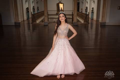 Julia - Julia 15 anos - 15 Anos - Quinze Anos - Ensaio Externo - Debutante - Biblioteca Pública de Pelotas - Porto de Pelotas - Parque Una- Família - Luz - Antonio Rocha Fotografias - Antonio Rocha - @antoniorochafotografias '