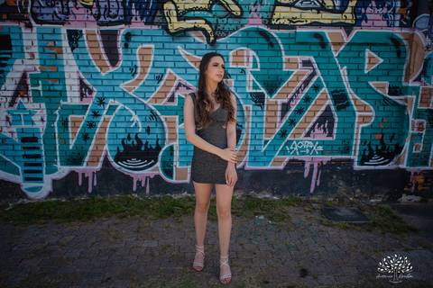 Julia - Julia 15 anos - 15 Anos - Quinze Anos - Ensaio Externo - Debutante - Biblioteca Pública de Pelotas - Porto de Pelotas - Parque Una- Família - Luz - Antonio Rocha Fotografias - Antonio Rocha - @antoniorochafotografias '