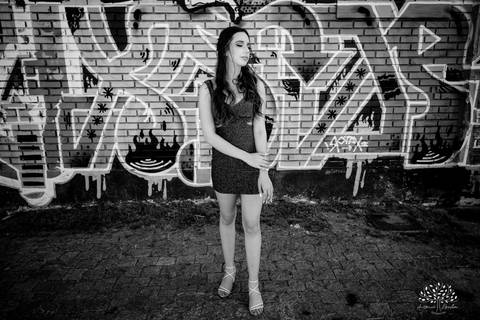 Julia - Julia 15 anos - 15 Anos - Quinze Anos - Ensaio Externo - Debutante - Biblioteca Pública de Pelotas - Porto de Pelotas - Parque Una- Família - Luz - Antonio Rocha Fotografias - Antonio Rocha - @antoniorochafotografias '