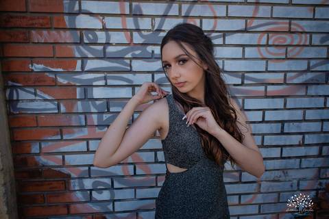 Julia - Julia 15 anos - 15 Anos - Quinze Anos - Ensaio Externo - Debutante - Biblioteca Pública de Pelotas - Porto de Pelotas - Parque Una- Família - Luz - Antonio Rocha Fotografias - Antonio Rocha - @antoniorochafotografias '