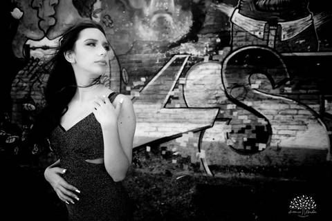 Julia - Julia 15 anos - 15 Anos - Quinze Anos - Ensaio Externo - Debutante - Biblioteca Pública de Pelotas - Porto de Pelotas - Parque Una- Família - Luz - Antonio Rocha Fotografias - Antonio Rocha - @antoniorochafotografias '