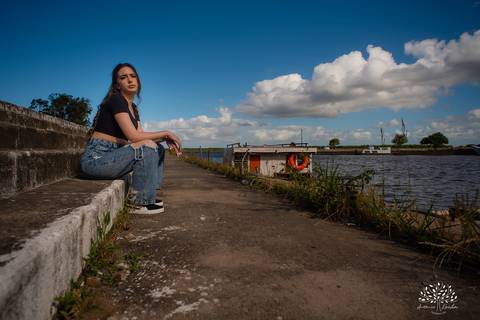 Julia - Julia 15 anos - 15 Anos - Quinze Anos - Ensaio Externo - Debutante - Biblioteca Pública de Pelotas - Porto de Pelotas - Parque Una- Família - Luz - Antonio Rocha Fotografias - Antonio Rocha - @antoniorochafotografias '