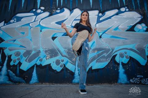 Julia - Julia 15 anos - 15 Anos - Quinze Anos - Ensaio Externo - Debutante - Biblioteca Pública de Pelotas - Porto de Pelotas - Parque Una- Família - Luz - Antonio Rocha Fotografias - Antonio Rocha - @antoniorochafotografias '