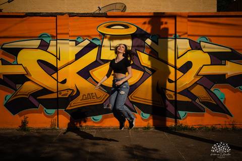 Julia - Julia 15 anos - 15 Anos - Quinze Anos - Ensaio Externo - Debutante - Biblioteca Pública de Pelotas - Porto de Pelotas - Parque Una- Família - Luz - Antonio Rocha Fotografias - Antonio Rocha - @antoniorochafotografias '