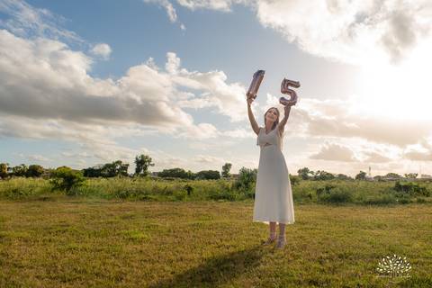 Julia - Julia 15 anos - 15 Anos - Quinze Anos - Ensaio Externo - Debutante - Biblioteca Pública de Pelotas - Porto de Pelotas - Parque Una- Família - Luz - Antonio Rocha Fotografias - Antonio Rocha - @antoniorochafotografias '