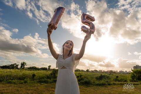 Julia - Julia 15 anos - 15 Anos - Quinze Anos - Ensaio Externo - Debutante - Biblioteca Pública de Pelotas - Porto de Pelotas - Parque Una- Família - Luz - Antonio Rocha Fotografias - Antonio Rocha - @antoniorochafotografias '