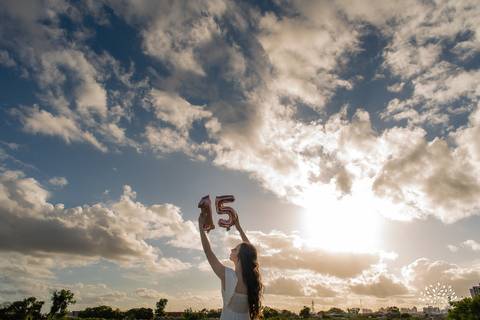 Julia - Julia 15 anos - 15 Anos - Quinze Anos - Ensaio Externo - Debutante - Biblioteca Pública de Pelotas - Porto de Pelotas - Parque Una- Família - Luz - Antonio Rocha Fotografias - Antonio Rocha - @antoniorochafotografias '