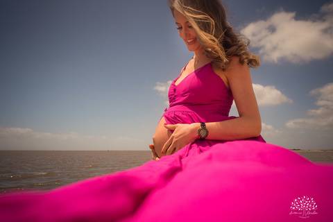 Thaiana + Maiquinho = Lis -  Gravidez – Gestação – Estou chegando – Menina – Gestação de Menina – Mundo Colorido – Parto humanizado– Ensaio Gestante - Fotografia de Família – Laranjal - Satolep –– Pelotas – @antoniorochafotografias'