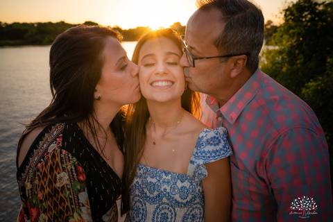 Laura - 15 Anos - Laranjal - Clube Caça e Pesca - Energia - Vibe - Debutante - Aniversário - Satolep - Pelotas - RS - Antonio Rocha Fotografias - @antoniorochafotografias
'