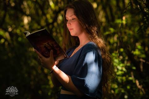 Júlia – Júlia 15 Anos – Ensaio – Ensaio Debutante – Chácara da Família Fiss – Debutante – Campo – Felicidade – Foto Premiada – Livro – Fotografia de Família – Debutante – Pôr do Sol – Vestido – Dourado – Antonio Rocha Fotografias – Pelotas – Linda – Sarda'