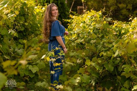 Júlia – Júlia 15 Anos – Ensaio – Ensaio Debutante – Chácara da Família Fiss – Debutante – Campo – Felicidade – Foto Premiada – Livro – Fotografia de Família – Debutante – Pôr do Sol – Vestido – Dourado – Antonio Rocha Fotografias – Pelotas – Linda – Sarda'