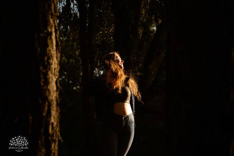 Júlia – Júlia 15 Anos – Ensaio – Ensaio Debutante – Chácara da Família Fiss – Debutante – Campo – Felicidade – Foto Premiada – Livro – Fotografia de Família – Debutante – Pôr do Sol – Vestido – Dourado – Antonio Rocha Fotografias – Pelotas – Linda – Sarda'