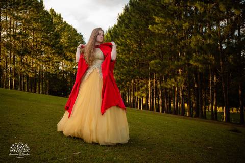 Júlia – Júlia 15 Anos – Ensaio – Ensaio Debutante – Chácara da Família Fiss – Debutante – Campo – Felicidade – Foto Premiada – Livro – Fotografia de Família – Debutante – Pôr do Sol – Vestido – Dourado – Antonio Rocha Fotografias – Pelotas – Linda – Sarda'