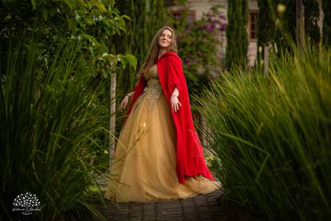 Júlia – Júlia 15 Anos – Ensaio – Ensaio Debutante – Chácara da Família Fiss – Debutante – Campo – Felicidade – Foto Premiada – Livro – Fotografia de Família – Debutante – Pôr do Sol – Vestido – Dourado – Antonio Rocha Fotografias – Pelotas – Linda – Sarda'