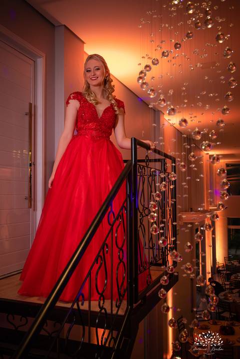 Milena – Milena 15 Anos – Festa – Festa Debutante – Chácara do Amanhecer – Debutante – Campo – Felicidade – Loira – Fotografia de Família – Debutante – Pôr do Sol – Exigente – Vermelho – Antonio Rocha Fotografias – Pelotas – Quinze Anos – Alegria – Feliz'