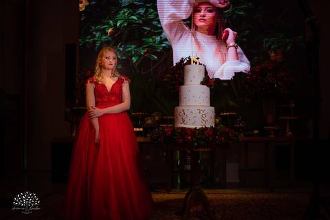 Milena – Milena 15 Anos – Festa – Festa Debutante – Chácara do Amanhecer – Debutante – Campo – Felicidade – Loira – Fotografia de Família – Debutante – Pôr do Sol – Exigente – Vermelho – Antonio Rocha Fotografias – Pelotas – Quinze Anos – Alegria – Feliz'