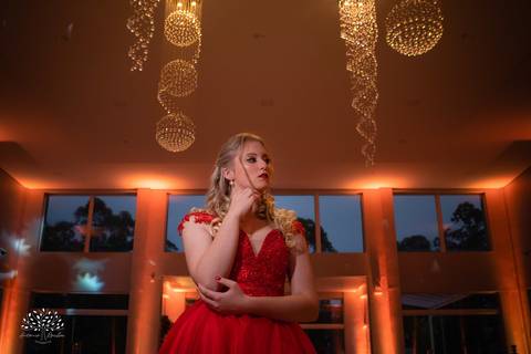 Milena – Milena 15 Anos – Festa – Festa Debutante – Chácara do Amanhecer – Debutante – Campo – Felicidade – Loira – Fotografia de Família – Debutante – Pôr do Sol – Exigente – Vermelho – Antonio Rocha Fotografias – Pelotas – Quinze Anos – Alegria – Feliz'