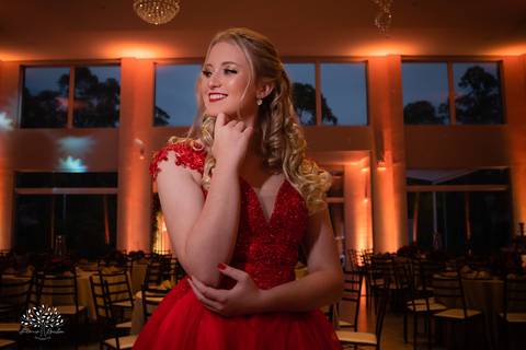 Milena – Milena 15 Anos – Festa – Festa Debutante – Chácara do Amanhecer – Debutante – Campo – Felicidade – Loira – Fotografia de Família – Debutante – Pôr do Sol – Exigente – Vermelho – Antonio Rocha Fotografias – Pelotas – Quinze Anos – Alegria – Feliz'