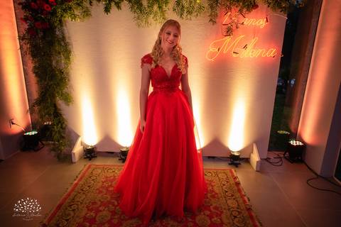 Milena – Milena 15 Anos – Festa – Festa Debutante – Chácara do Amanhecer – Debutante – Campo – Felicidade – Loira – Fotografia de Família – Debutante – Pôr do Sol – Exigente – Vermelho – Antonio Rocha Fotografias – Pelotas – Quinze Anos – Alegria – Feliz'