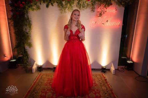 Milena – Milena 15 Anos – Festa – Festa Debutante – Chácara do Amanhecer – Debutante – Campo – Felicidade – Loira – Fotografia de Família – Debutante – Pôr do Sol – Exigente – Vermelho – Antonio Rocha Fotografias – Pelotas – Quinze Anos – Alegria – Feliz'