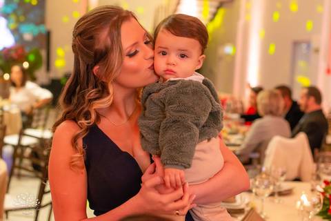 Milena – Milena 15 Anos – Festa – Festa Debutante – Chácara do Amanhecer – Debutante – Campo – Felicidade – Loira – Fotografia de Família – Debutante – Pôr do Sol – Exigente – Vermelho – Antonio Rocha Fotografias – Pelotas – Quinze Anos – Alegria – Feliz'