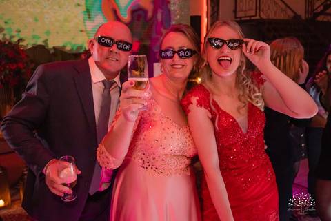 Milena – Milena 15 Anos – Festa – Festa Debutante – Chácara do Amanhecer – Debutante – Campo – Felicidade – Loira – Fotografia de Família – Debutante – Pôr do Sol – Exigente – Vermelho – Antonio Rocha Fotografias – Pelotas – Quinze Anos – Alegria – Feliz'