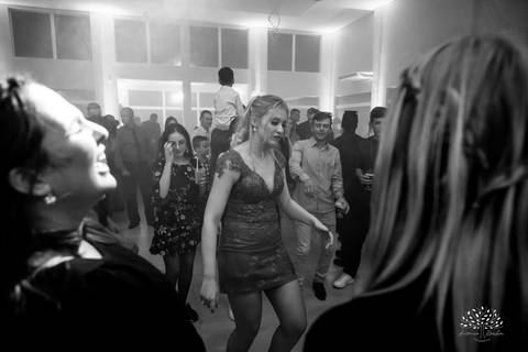 Milena – Milena 15 Anos – Festa – Festa Debutante – Chácara do Amanhecer – Debutante – Campo – Felicidade – Loira – Fotografia de Família – Debutante – Pôr do Sol – Exigente – Vermelho – Antonio Rocha Fotografias – Pelotas – Quinze Anos – Alegria – Feliz'