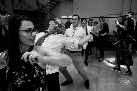 Milena – Milena 15 Anos – Festa – Festa Debutante – Chácara do Amanhecer – Debutante – Campo – Felicidade – Loira – Fotografia de Família – Debutante – Pôr do Sol – Exigente – Vermelho – Antonio Rocha Fotografias – Pelotas – Quinze Anos – Alegria – Feliz'