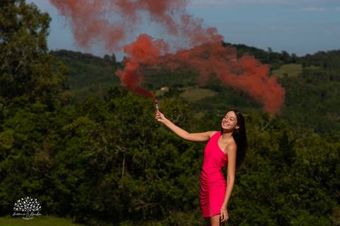 Nathália – Nathália 15 Anos – Ensaio – Ensaio Debutante – Parque Stone Land – Debutante – Campo – Felicidade – Livro – Fotografia de Família – Debutante – Pôr do Sol – Sorrir – Sorriso – Antonio Rocha Fotografias – Pelotas – Linda – Ensaio Externo – Vida '