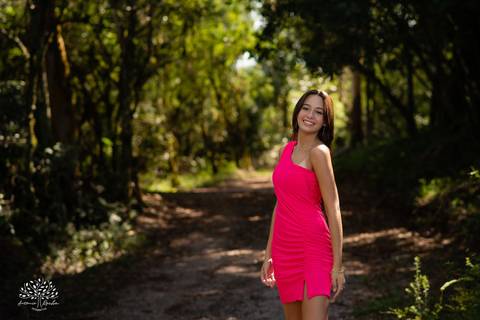 Nathália – Nathália 15 Anos – Ensaio – Ensaio Debutante – Parque Stone Land – Debutante – Campo – Felicidade – Livro – Fotografia de Família – Debutante – Pôr do Sol – Sorrir – Sorriso – Antonio Rocha Fotografias – Pelotas – Linda – Ensaio Externo – Vida '