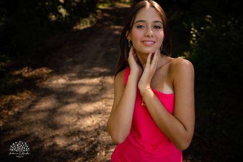 Nathália – Nathália 15 Anos – Ensaio – Ensaio Debutante – Parque Stone Land – Debutante – Campo – Felicidade – Livro – Fotografia de Família – Debutante – Pôr do Sol – Sorrir – Sorriso – Antonio Rocha Fotografias – Pelotas – Linda – Ensaio Externo – Vida '