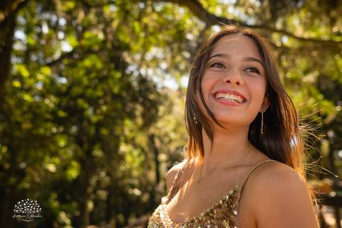 Nathália – Nathália 15 Anos – Ensaio – Ensaio Debutante – Parque Stone Land – Debutante – Campo – Felicidade – Livro – Fotografia de Família – Debutante – Pôr do Sol – Sorrir – Sorriso – Antonio Rocha Fotografias – Pelotas – Linda – Ensaio Externo – Vida '