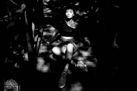 Nathália – Nathália 15 Anos – Ensaio – Ensaio Debutante – Parque Stone Land – Debutante – Campo – Felicidade – Livro – Fotografia de Família – Debutante – Pôr do Sol – Sorrir – Sorriso – Antonio Rocha Fotografias – Pelotas – Linda – Ensaio Externo – Vida '