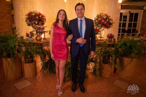 Nathália – Nathália 15 Anos – Festa 15 Anos – Debutante – Dom Manuel Quinta de Eventos – Festa – Felicidade – Fotografia de Família – Quinze Anos – 15 Anos – Sorrir – Sorriso – Antonio Rocha Fotografias – Pelotas – Linda – Vida Boa – Festão – Noite Linda '