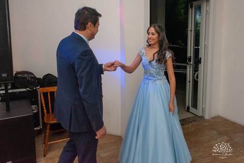 Nathália – Nathália 15 Anos – Festa 15 Anos – Debutante – Dom Manuel Quinta de Eventos – Festa – Felicidade – Fotografia de Família – Quinze Anos – 15 Anos – Sorrir – Sorriso – Antonio Rocha Fotografias – Pelotas – Linda – Vida Boa – Festão – Noite Linda '