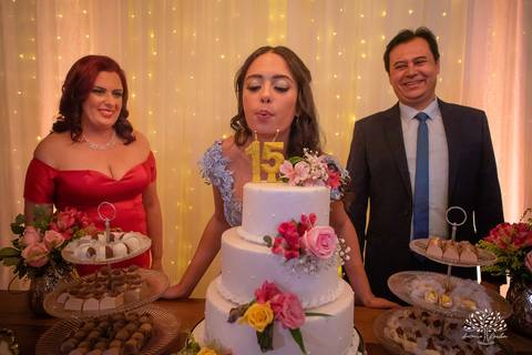 Nathália – Nathália 15 Anos – Festa 15 Anos – Debutante – Dom Manuel Quinta de Eventos – Festa – Felicidade – Fotografia de Família – Quinze Anos – 15 Anos – Sorrir – Sorriso – Antonio Rocha Fotografias – Pelotas – Linda – Vida Boa – Festão – Noite Linda '