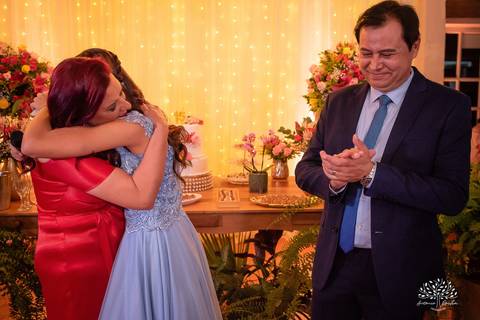 Nathália – Nathália 15 Anos – Festa 15 Anos – Debutante – Dom Manuel Quinta de Eventos – Festa – Felicidade – Fotografia de Família – Quinze Anos – 15 Anos – Sorrir – Sorriso – Antonio Rocha Fotografias – Pelotas – Linda – Vida Boa – Festão – Noite Linda '