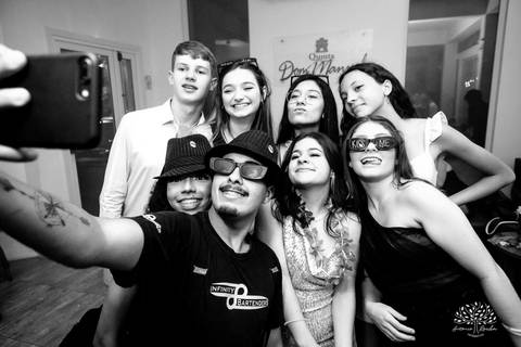 Nathália – Nathália 15 Anos – Festa 15 Anos – Debutante – Dom Manuel Quinta de Eventos – Festa – Felicidade – Fotografia de Família – Quinze Anos – 15 Anos – Sorrir – Sorriso – Antonio Rocha Fotografias – Pelotas – Linda – Vida Boa – Festão – Noite Linda '