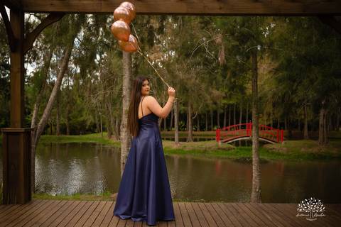 Julia Insaurriaga – Julia 15 Anos – Ensaio – Ensaio Debutante – Chácara da Família Fiss – Debutante – Campo – Felicidade – Chimarrão – Fotografia de Família – Debutante – Pôr do Sol – Vestido – Azul – Antonio Rocha Fotografias – Pelotas – Linda – Viver'