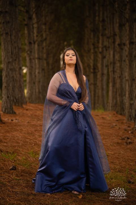 Julia Insaurriaga – Julia 15 Anos – Ensaio – Ensaio Debutante – Chácara da Família Fiss – Debutante – Campo – Felicidade – Chimarrão – Fotografia de Família – Debutante – Pôr do Sol – Vestido – Azul – Antonio Rocha Fotografias – Pelotas – Linda – Viver'