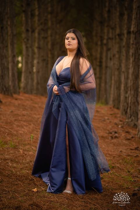 Julia Insaurriaga – Julia 15 Anos – Ensaio – Ensaio Debutante – Chácara da Família Fiss – Debutante – Campo – Felicidade – Chimarrão – Fotografia de Família – Debutante – Pôr do Sol – Vestido – Azul – Antonio Rocha Fotografias – Pelotas – Linda – Viver'