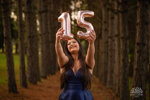 Julia Insaurriaga – Julia 15 Anos – Ensaio – Ensaio Debutante – Chácara da Família Fiss – Debutante – Campo – Felicidade – Chimarrão – Fotografia de Família – Debutante – Pôr do Sol – Vestido – Azul – Antonio Rocha Fotografias – Pelotas – Linda – Viver'