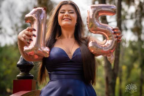 Julia Insaurriaga – Julia 15 Anos – Ensaio – Ensaio Debutante – Chácara da Família Fiss – Debutante – Campo – Felicidade – Chimarrão – Fotografia de Família – Debutante – Pôr do Sol – Vestido – Azul – Antonio Rocha Fotografias – Pelotas – Linda – Viver'