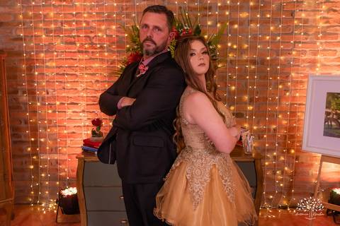 Julia – Júlia 15 Anos – Festa – Festa Debutante – Dom Manuel Quinta de Eventos – Debutante – Campo – Felicidade – Sardas – Fotografia de Família – Debutante – Pôr do Sol – Felicidade – Dourado – Antonio Rocha Fotografias – Pelotas – Quinze Anos – Alegria'