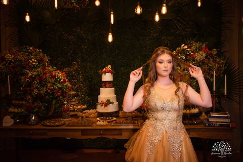 Julia – Júlia 15 Anos – Festa – Festa Debutante – Dom Manuel Quinta de Eventos – Debutante – Campo – Felicidade – Sardas – Fotografia de Família – Debutante – Pôr do Sol – Felicidade – Dourado – Antonio Rocha Fotografias – Pelotas – Quinze Anos – Alegria'