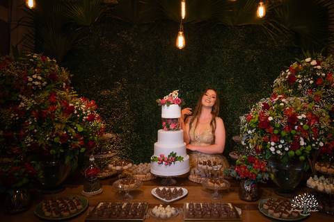 Julia – Júlia 15 Anos – Festa – Festa Debutante – Dom Manuel Quinta de Eventos – Debutante – Campo – Felicidade – Sardas – Fotografia de Família – Debutante – Pôr do Sol – Felicidade – Dourado – Antonio Rocha Fotografias – Pelotas – Quinze Anos – Alegria'